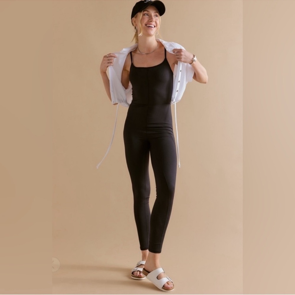 New Francesca' Yummi Black Sleeveless Square Neck One-Piece Catsuit Jumpsuit